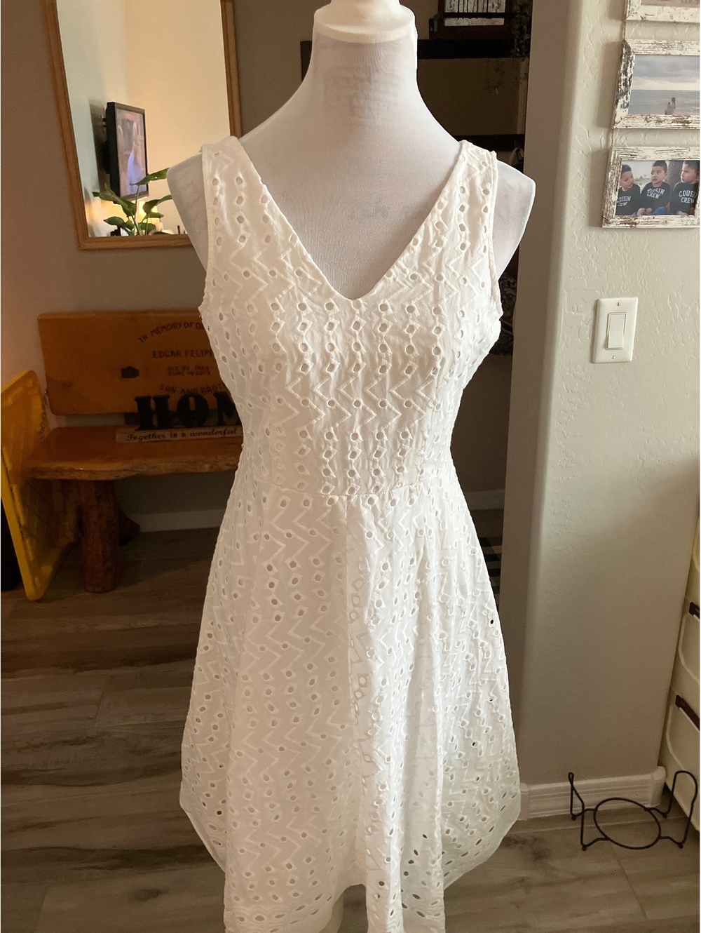 NWT DKNY White Sleeveless Eyelet Knee-Length Dress with V-Neck